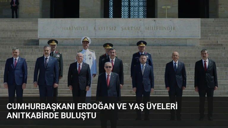 Cumhurbaşkanı Erdoğan ve YAŞ üyeleri Anıtkabirde buluştu